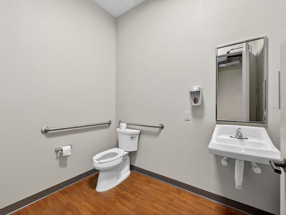 For Sale: $32,340 (0 beds, 0 baths, 31070 Square Feet)