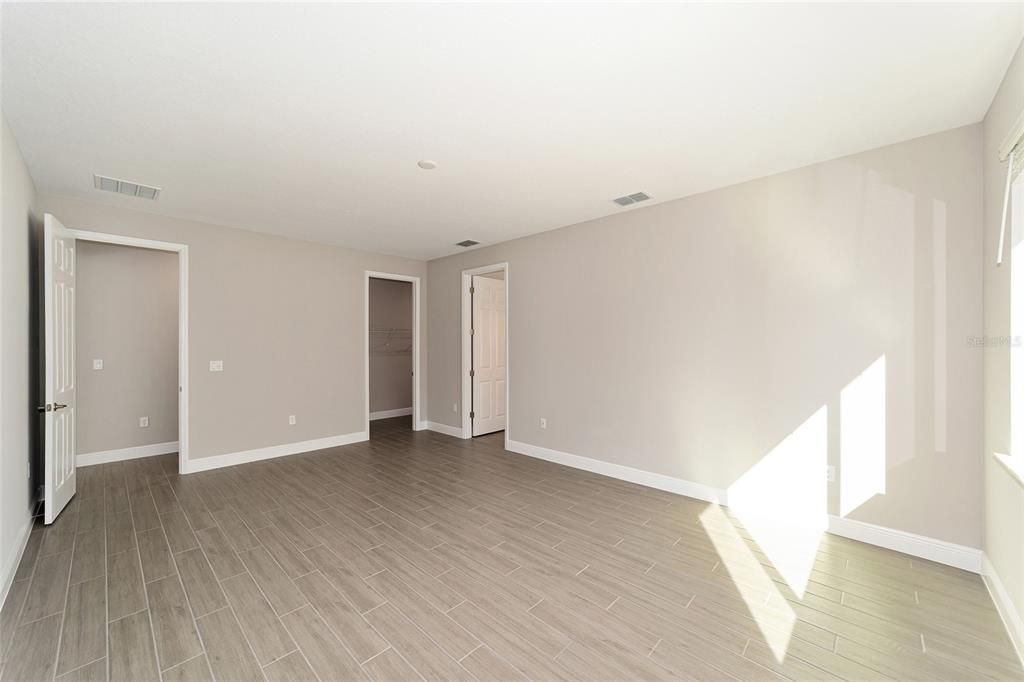 Active With Contract: $447,000 (2 beds, 2 baths, 2493 Square Feet)
