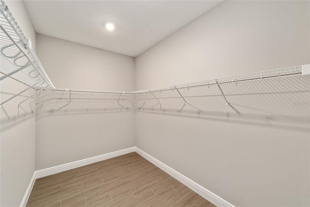 Active With Contract: $447,000 (2 beds, 2 baths, 2493 Square Feet)