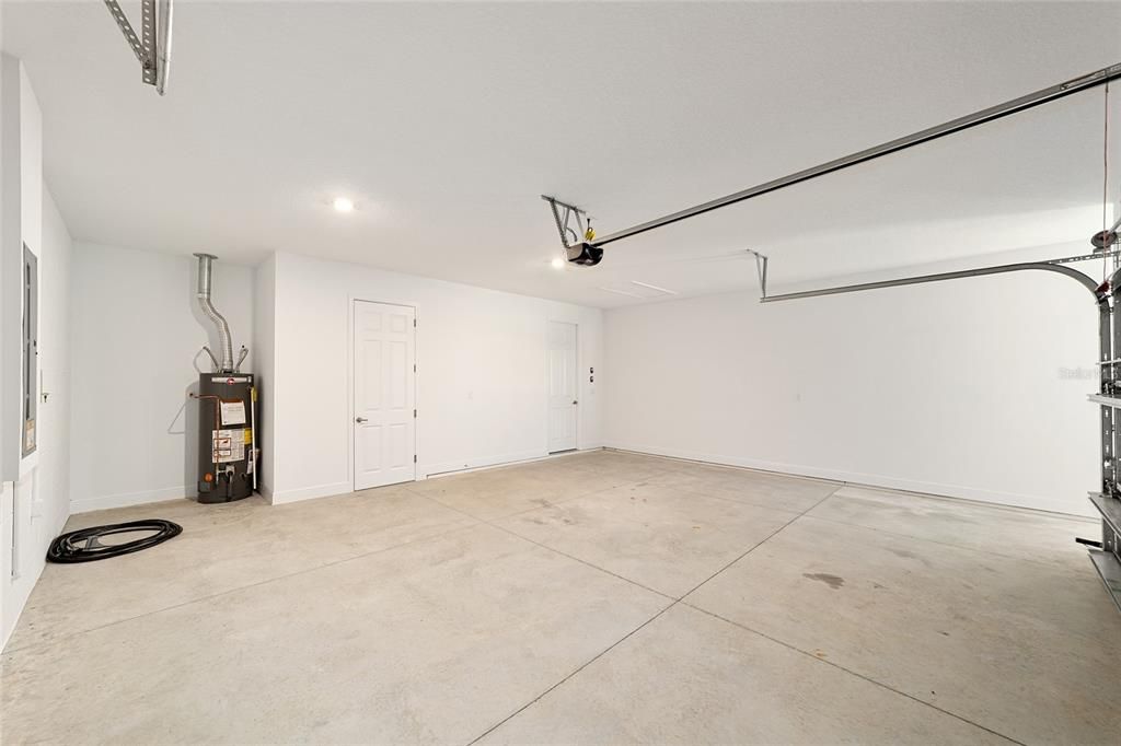 Active With Contract: $447,000 (2 beds, 2 baths, 2493 Square Feet)