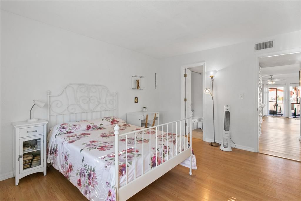 En Venta: $139,900 (1 camas, 1 baños, 633 Pies cuadrados)