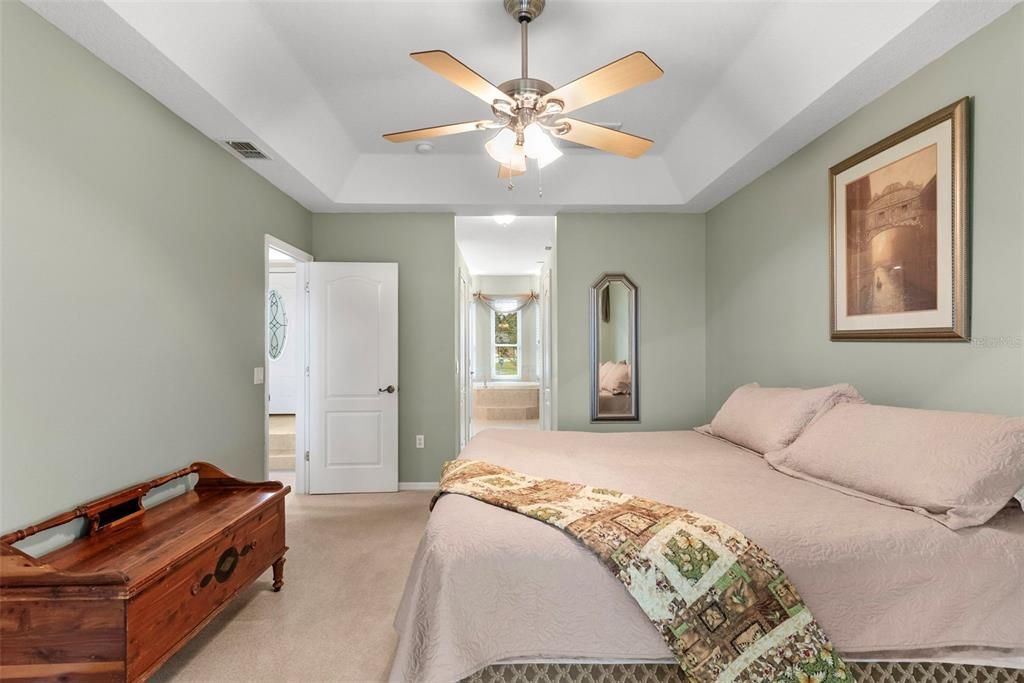 На продажу: $399,900 (3 спален, 2 ванн, 1951 Квадратных фут)