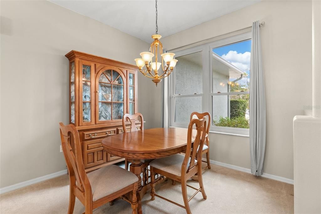 На продажу: $399,900 (3 спален, 2 ванн, 1951 Квадратных фут)