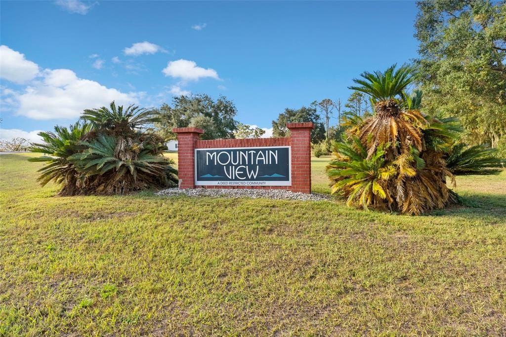 На продажу: $399,900 (3 спален, 2 ванн, 1951 Квадратных фут)