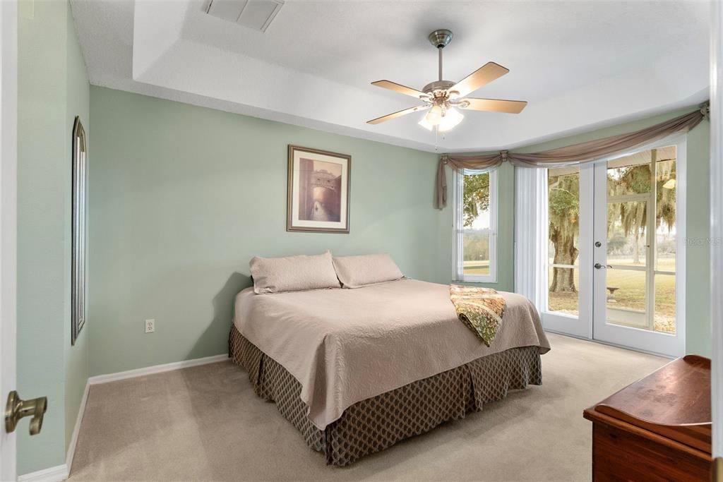 На продажу: $399,900 (3 спален, 2 ванн, 1951 Квадратных фут)