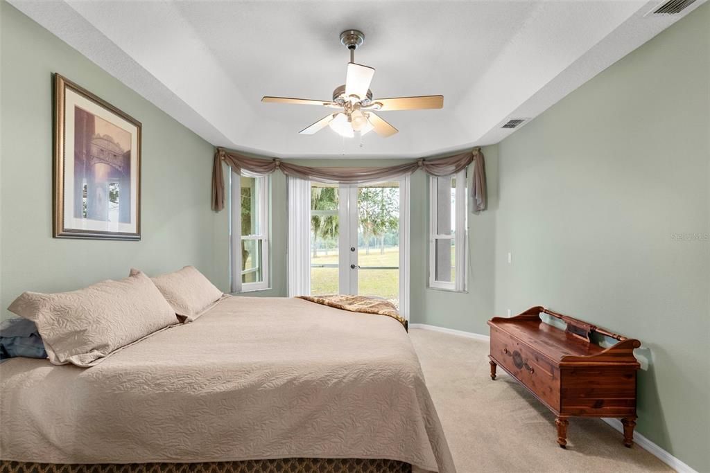 На продажу: $399,900 (3 спален, 2 ванн, 1951 Квадратных фут)