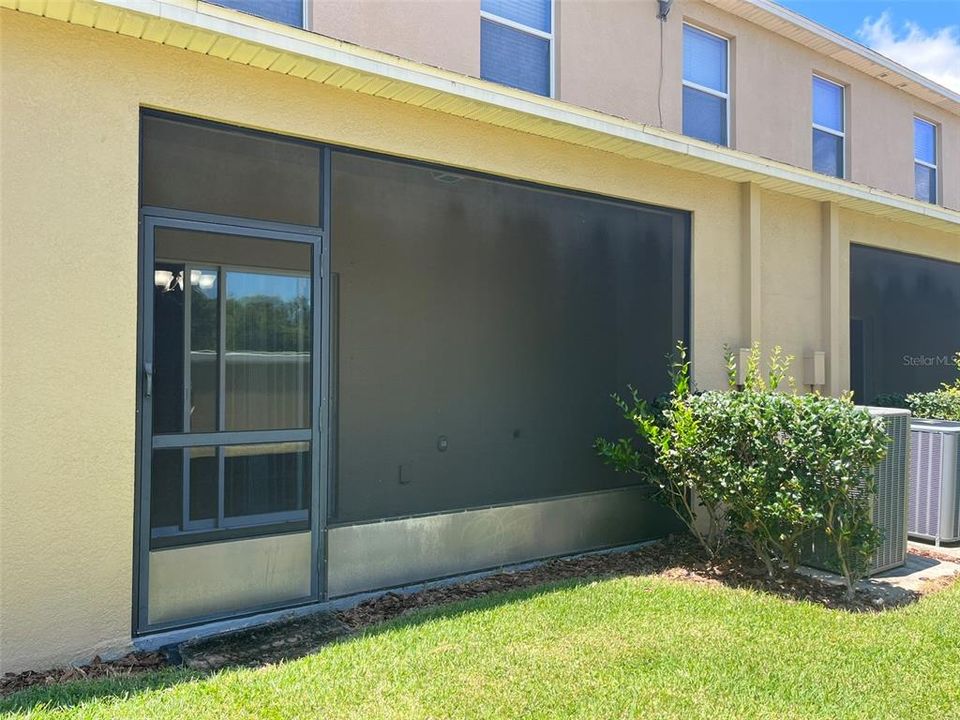 For Rent: $2,100 (3 beds, 2 baths, 1670 Square Feet)