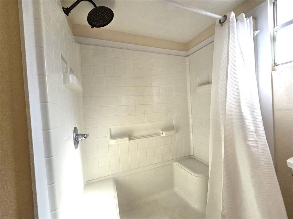 For Rent: $1,600 (2 beds, 2 baths, 1312 Square Feet)