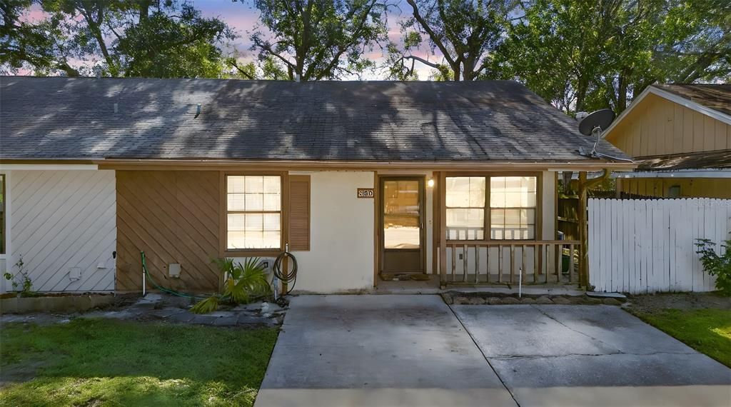 待售: $229,900 (2 贝兹, 2 浴室, 956 平方英尺)