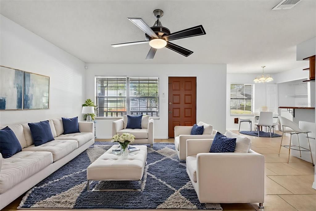 待售: $229,900 (2 贝兹, 2 浴室, 956 平方英尺)