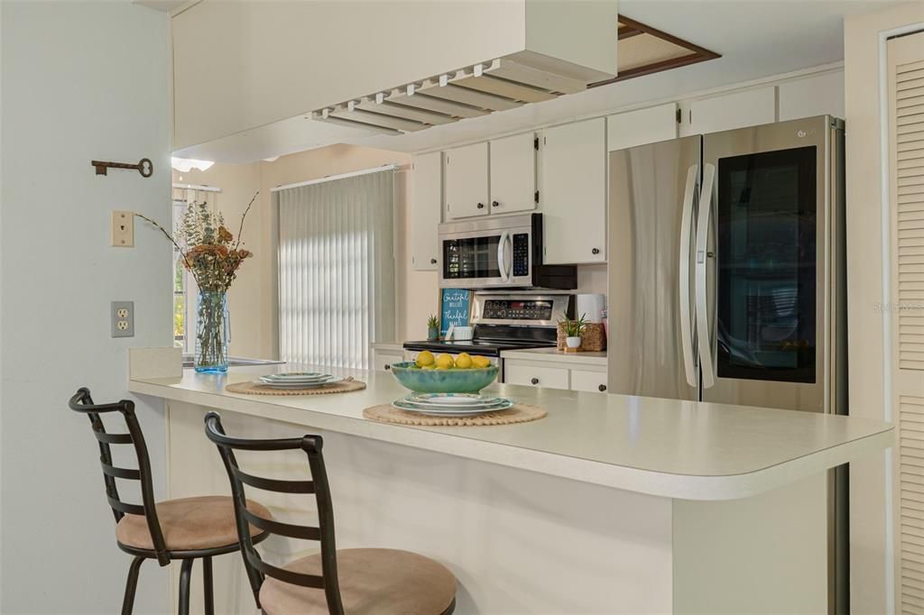 For Sale: $248,999 (2 beds, 2 baths, 1658 Square Feet)