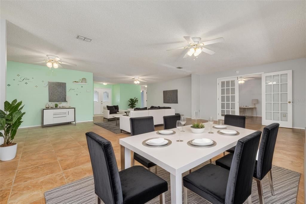 For Sale: $248,999 (2 beds, 2 baths, 1658 Square Feet)