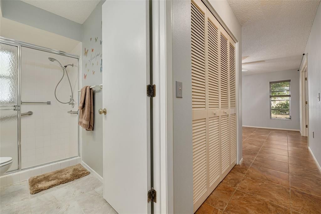 For Sale: $248,999 (2 beds, 2 baths, 1658 Square Feet)