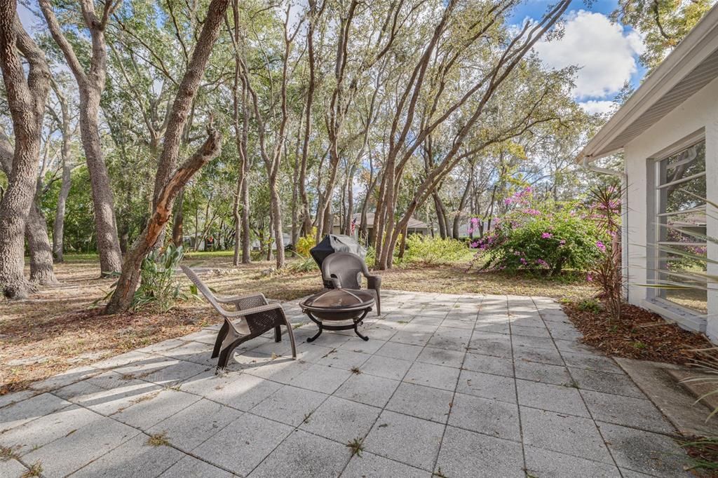 For Sale: $248,999 (2 beds, 2 baths, 1658 Square Feet)