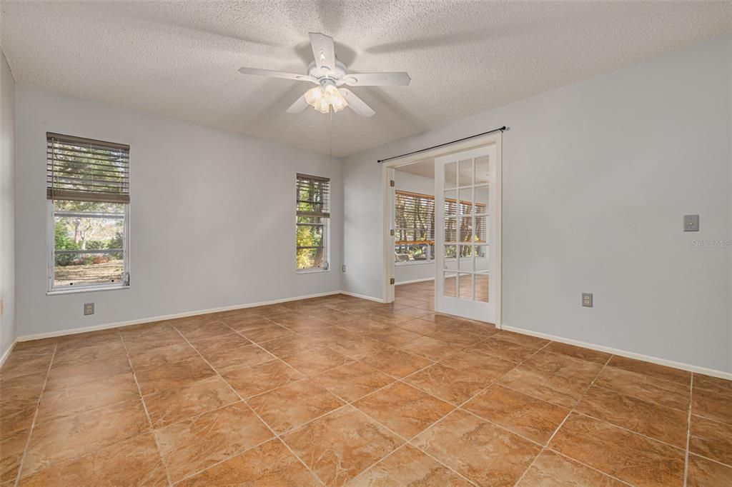 For Sale: $248,999 (2 beds, 2 baths, 1658 Square Feet)