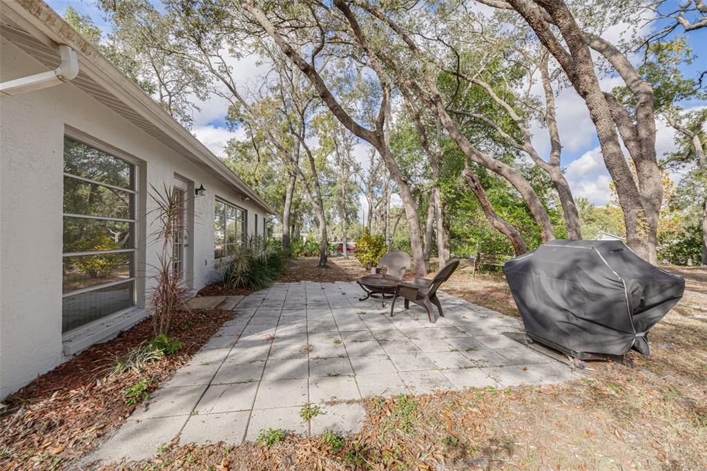 For Sale: $248,999 (2 beds, 2 baths, 1658 Square Feet)