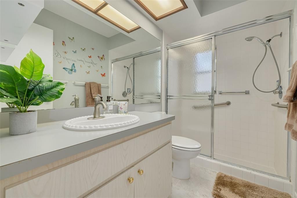 For Sale: $248,999 (2 beds, 2 baths, 1658 Square Feet)