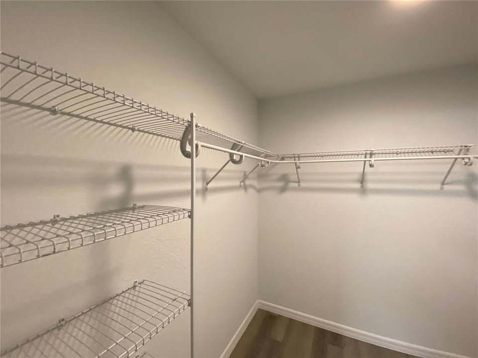 For Rent: $1,650 (3 beds, 2 baths, 1372 Square Feet)