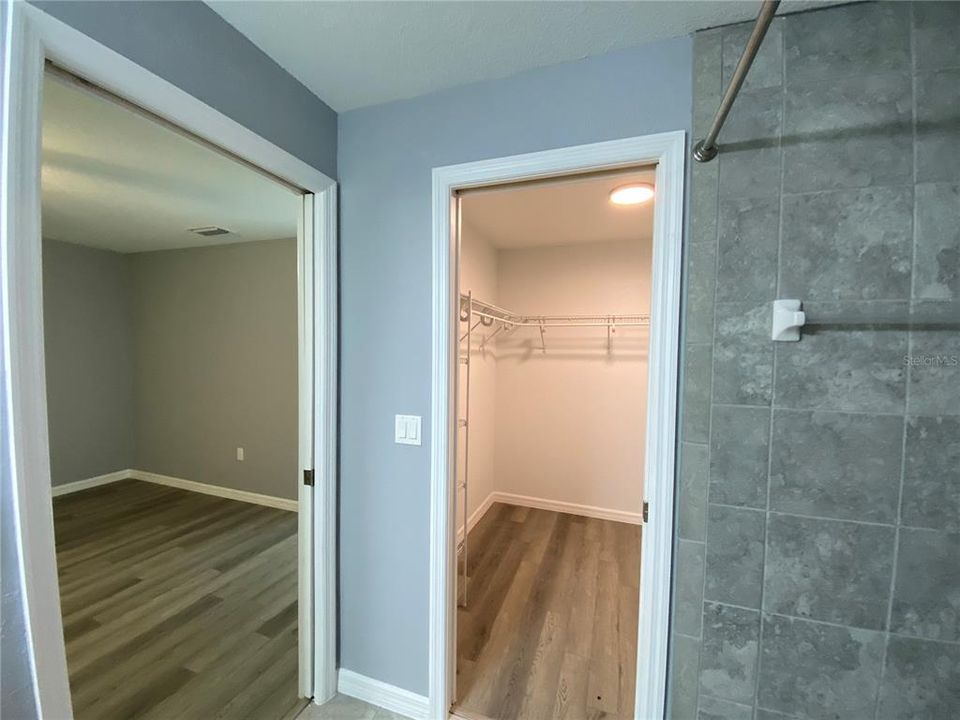 For Rent: $1,650 (3 beds, 2 baths, 1372 Square Feet)