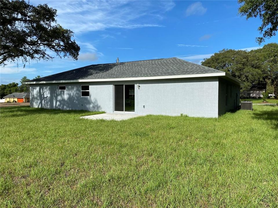 For Rent: $1,650 (3 beds, 2 baths, 1372 Square Feet)