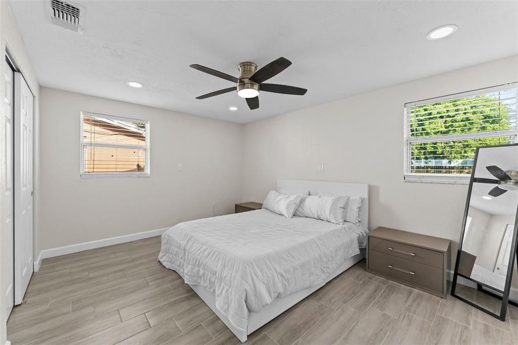 待售: $385,000 (3 贝兹, 2 浴室, 1283 平方英尺)