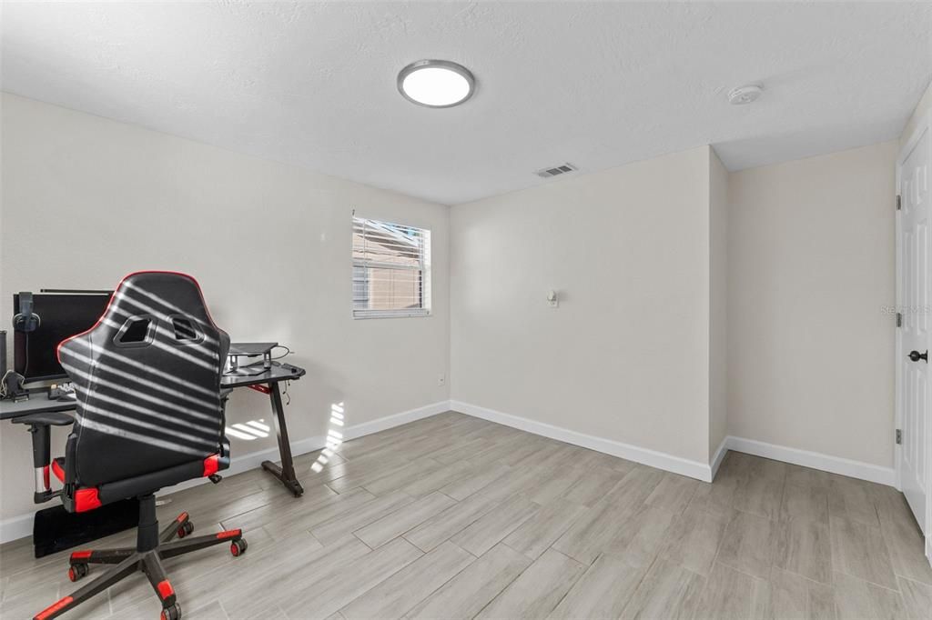 待售: $385,000 (3 贝兹, 2 浴室, 1283 平方英尺)