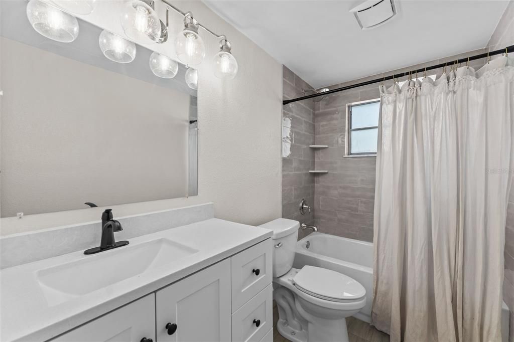 待售: $385,000 (3 贝兹, 2 浴室, 1283 平方英尺)