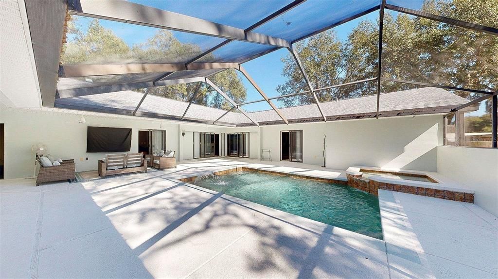 En Venta: $639,900 (5 camas, 3 baños, 2396 Pies cuadrados)