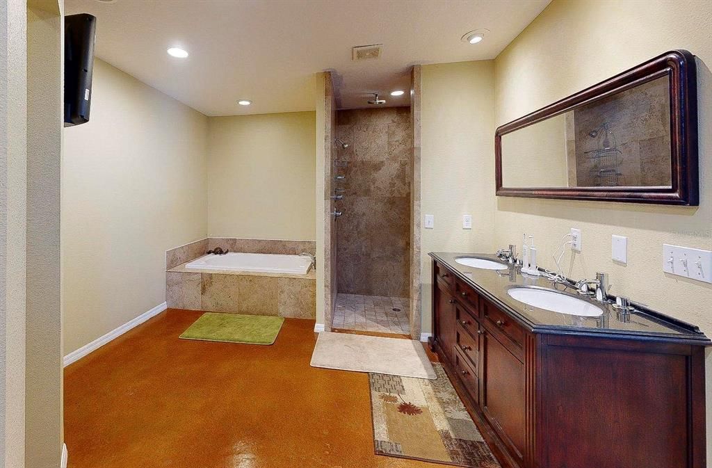 En Venta: $639,900 (5 camas, 3 baños, 2396 Pies cuadrados)