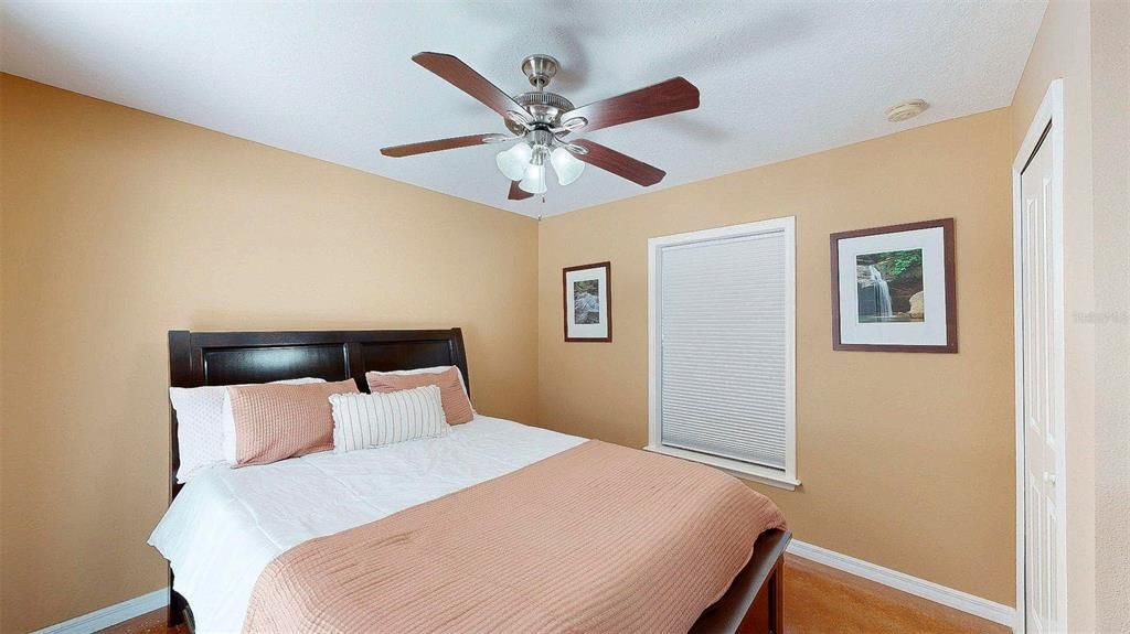 En Venta: $639,900 (5 camas, 3 baños, 2396 Pies cuadrados)