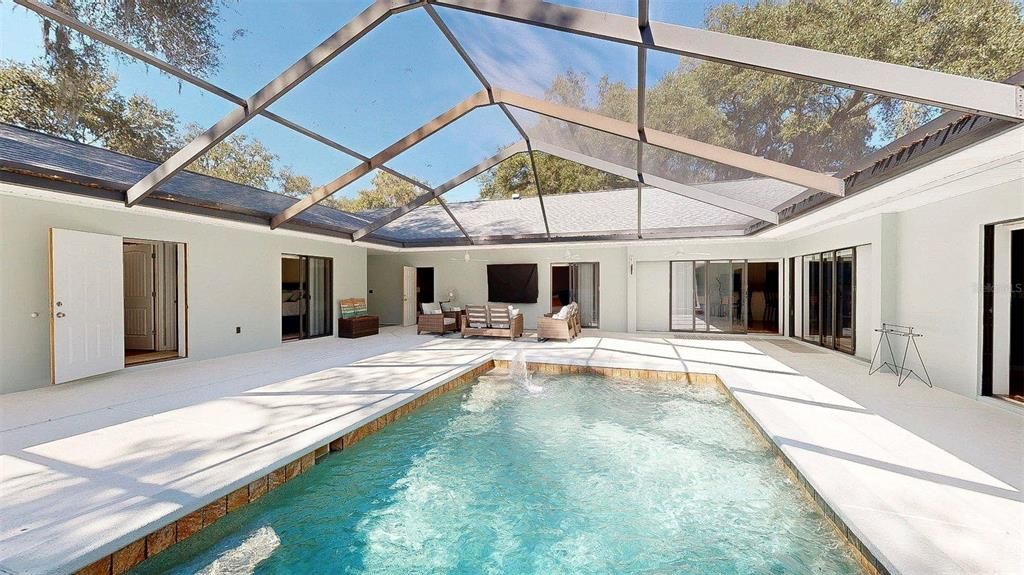 En Venta: $639,900 (5 camas, 3 baños, 2396 Pies cuadrados)