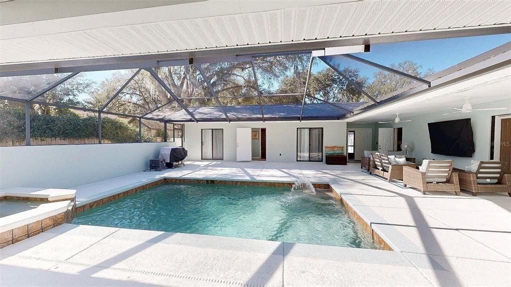 En Venta: $639,900 (5 camas, 3 baños, 2396 Pies cuadrados)