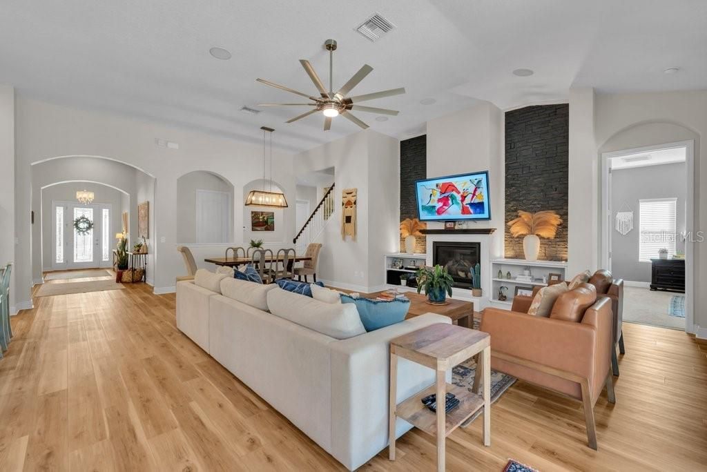 For Sale: $835,000 (5 beds, 4 baths, 3146 Square Feet)