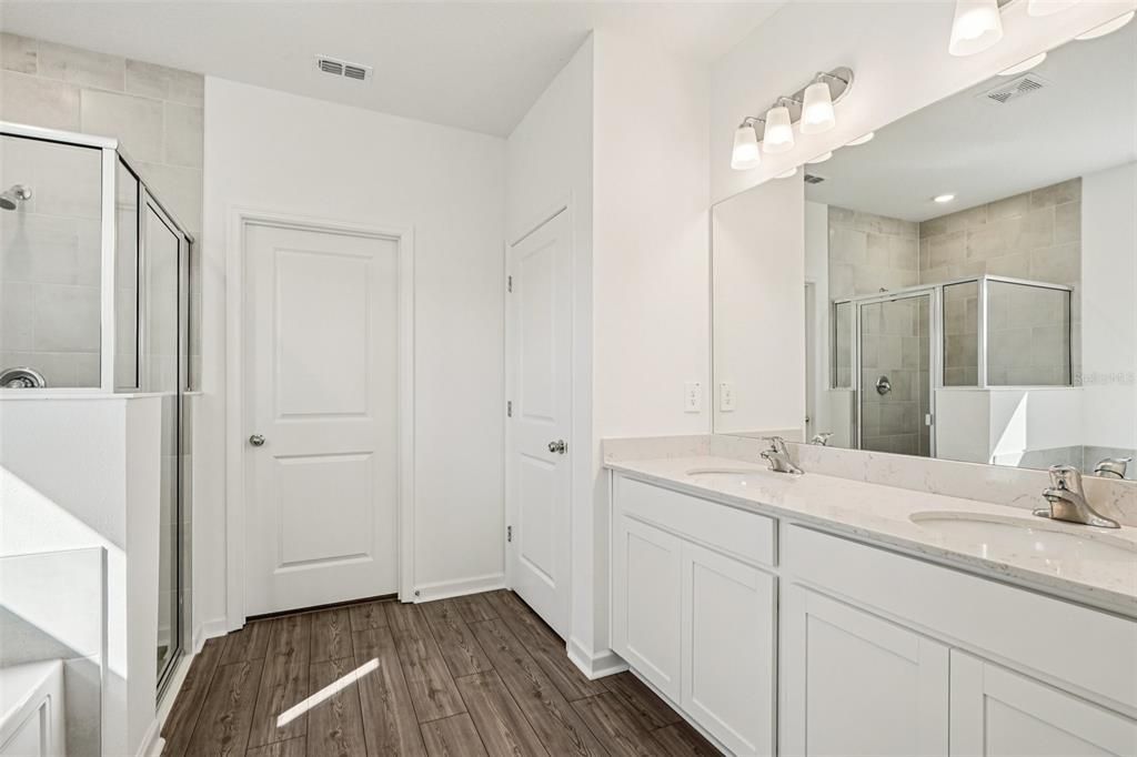 待售: $319,900 (3 贝兹, 2 浴室, 1697 平方英尺)