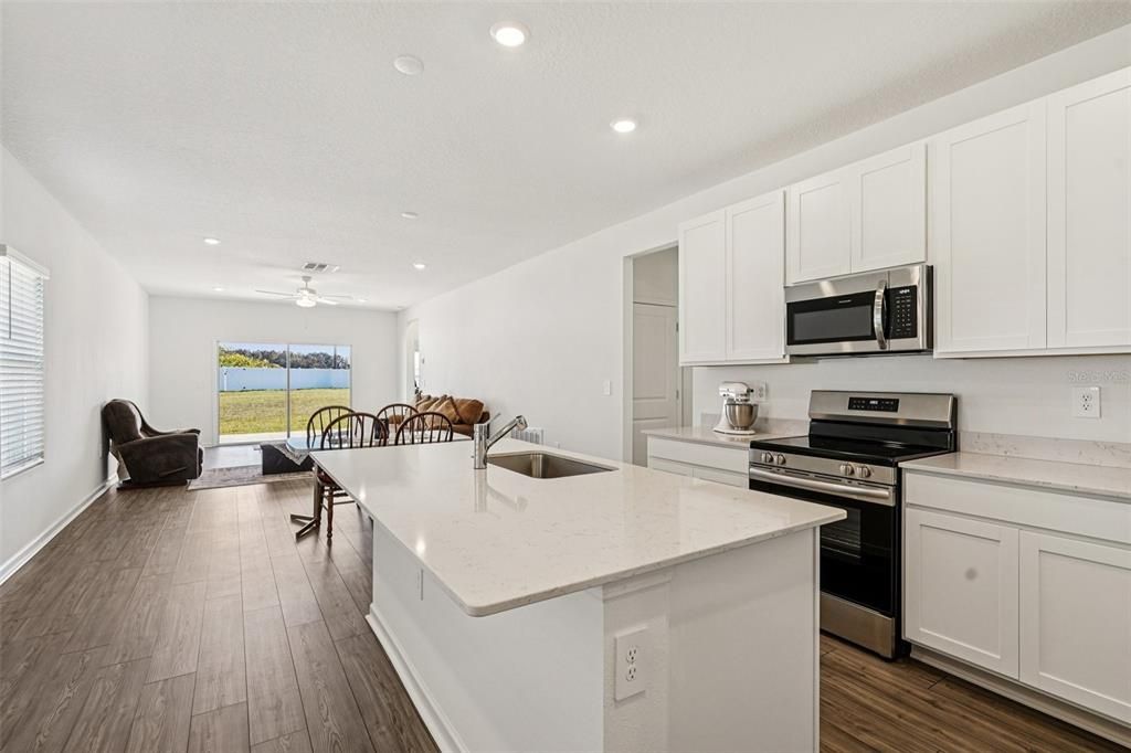 待售: $319,900 (3 贝兹, 2 浴室, 1697 平方英尺)