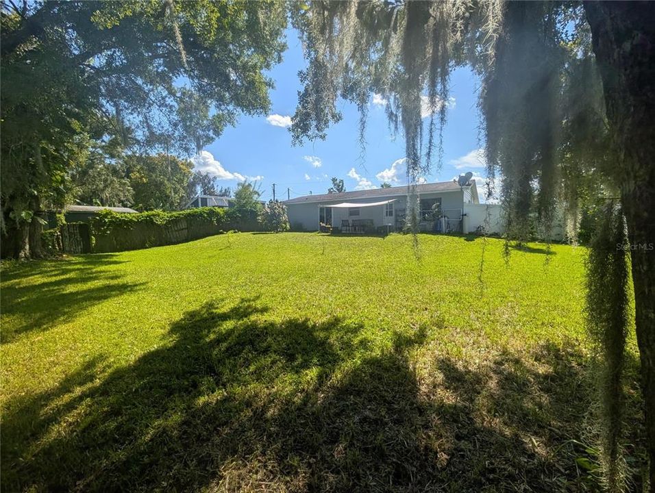 For Rent: $1,800 (3 beds, 2 baths, 1250 Square Feet)