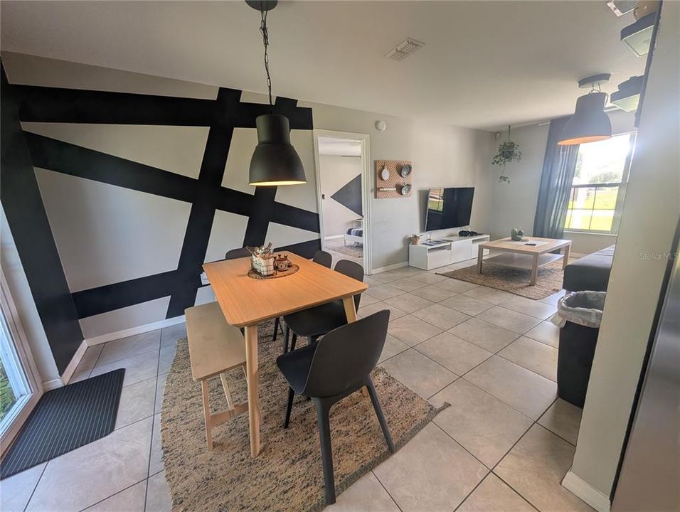 For Rent: $1,800 (3 beds, 2 baths, 1250 Square Feet)