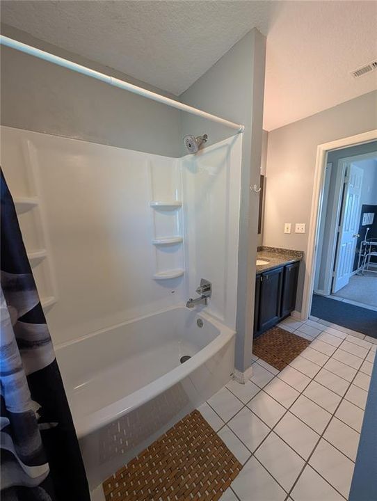 For Rent: $1,800 (3 beds, 2 baths, 1250 Square Feet)