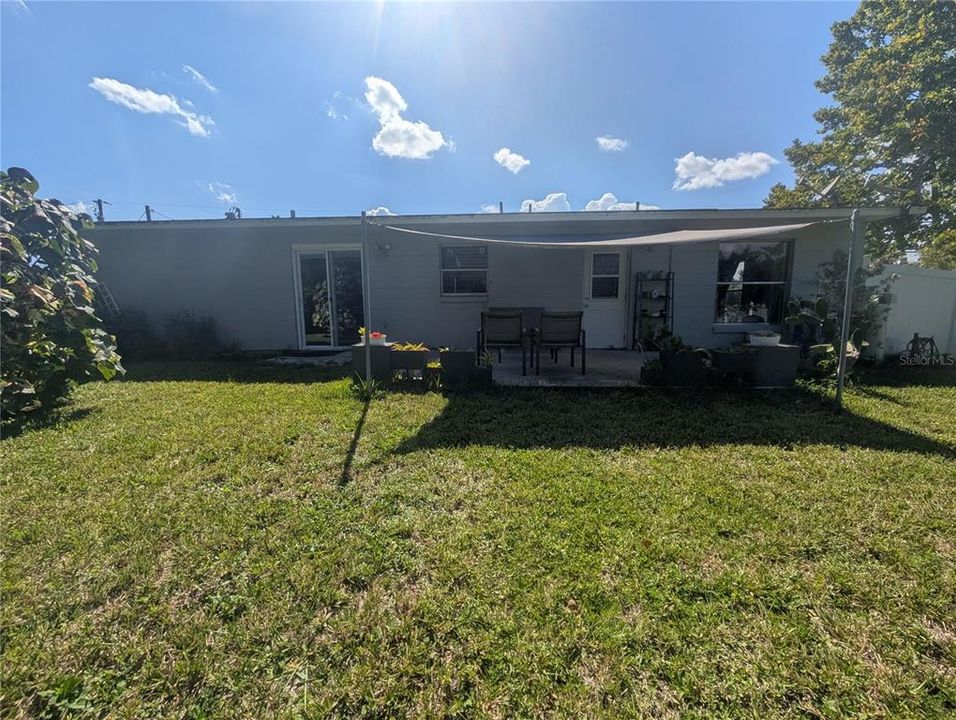 For Rent: $1,800 (3 beds, 2 baths, 1250 Square Feet)