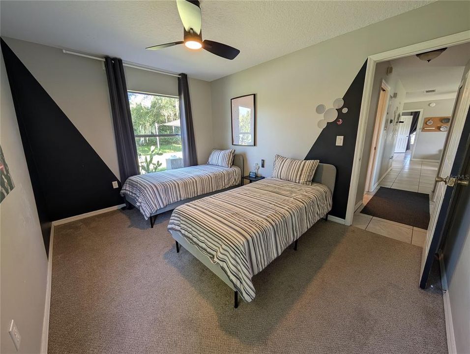 For Rent: $1,800 (3 beds, 2 baths, 1250 Square Feet)