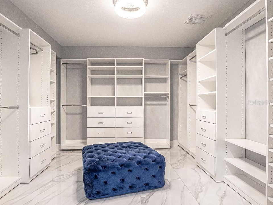 На продажу: $599,999 (3 спален, 2 ванн, 1600 Квадратных фут)