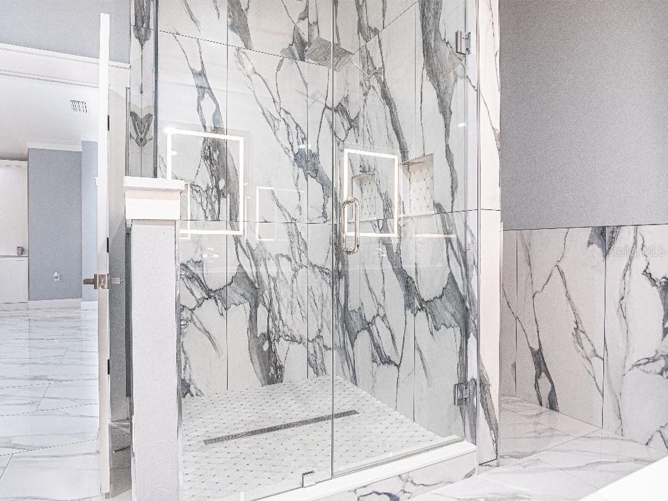 На продажу: $599,999 (3 спален, 2 ванн, 1600 Квадратных фут)