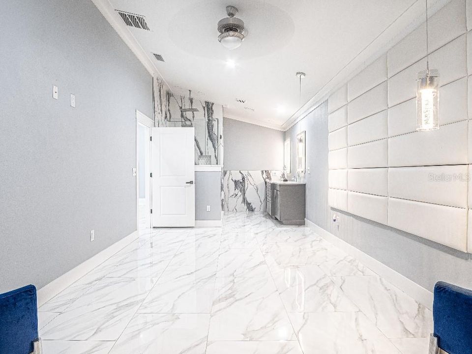 На продажу: $599,999 (3 спален, 2 ванн, 1600 Квадратных фут)