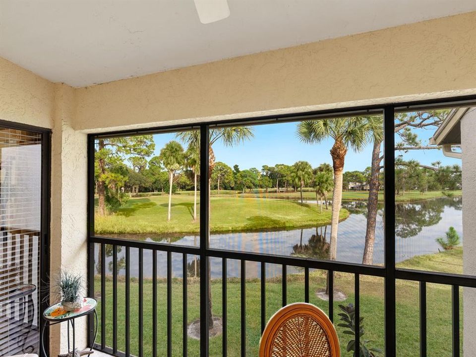 For Sale: $274,000 (2 beds, 2 baths, 1060 Square Feet)