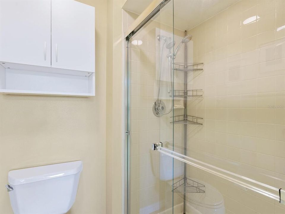 For Sale: $274,000 (2 beds, 2 baths, 1060 Square Feet)