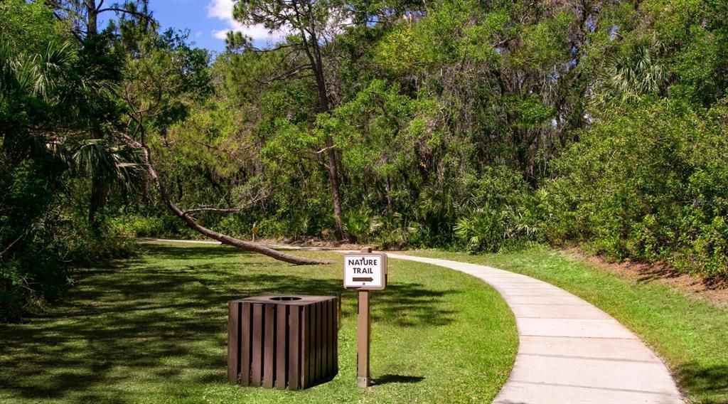 For Sale: $274,000 (2 beds, 2 baths, 1060 Square Feet)