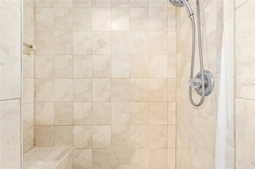 На продажу: $155,000 (2 спален, 2 ванн, 1008 Квадратных фут)