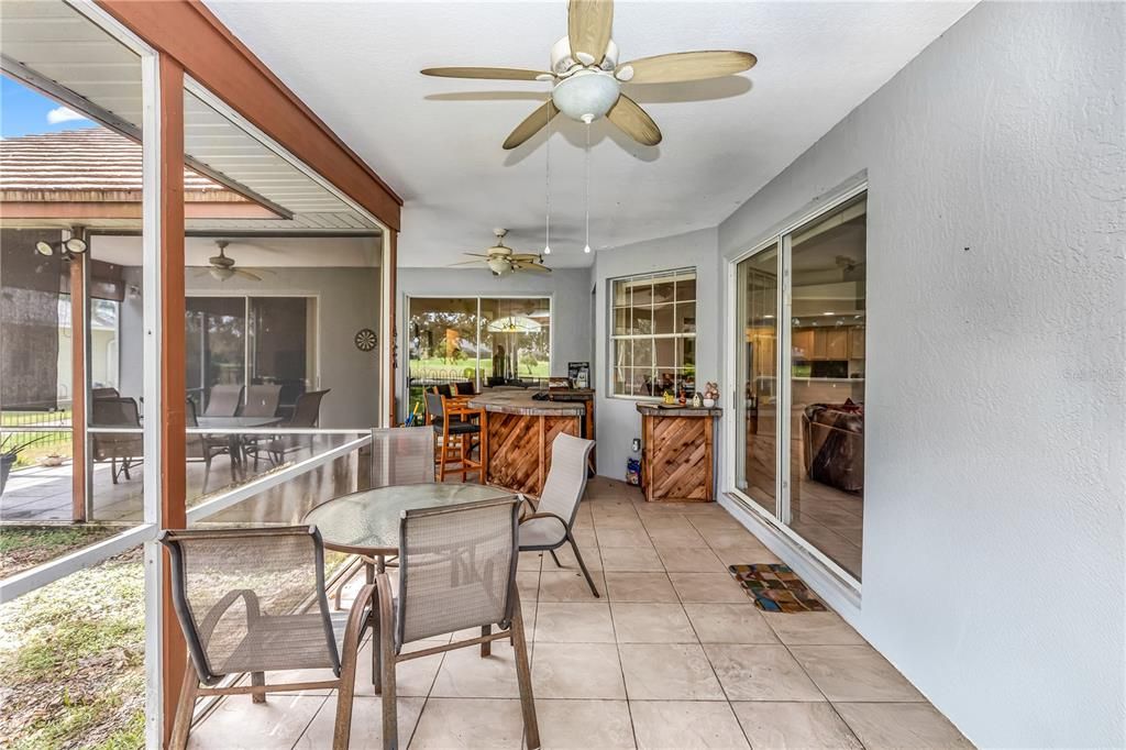 合同活跃: $440,000 (4 贝兹, 3 浴室, 2486 平方英尺)