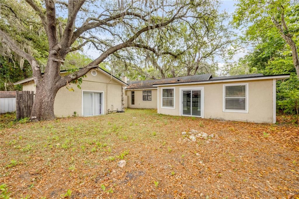 En Venta: $469,000 (5 camas, 3 baños, 2000 Pies cuadrados)