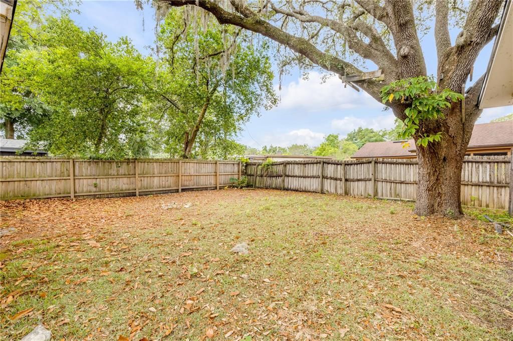 En Venta: $469,000 (5 camas, 3 baños, 2000 Pies cuadrados)